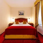 Savoy 4*