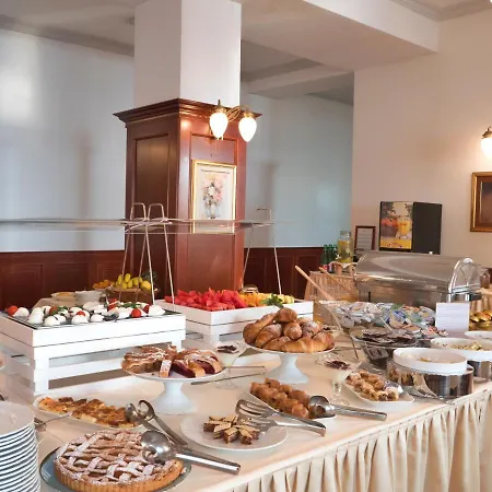 Ξενοδοχείο Savoy 4*