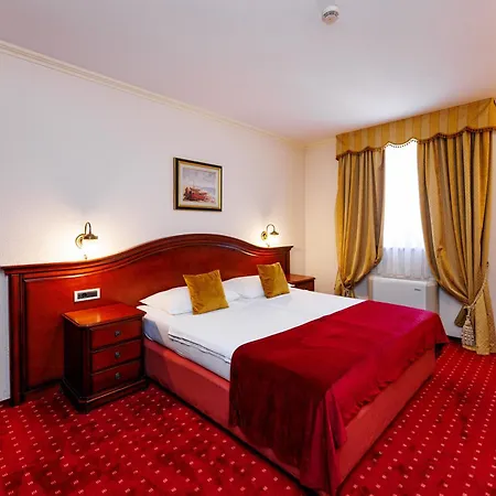 Savoy Szálloda 4*