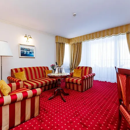 Hotel Savoy