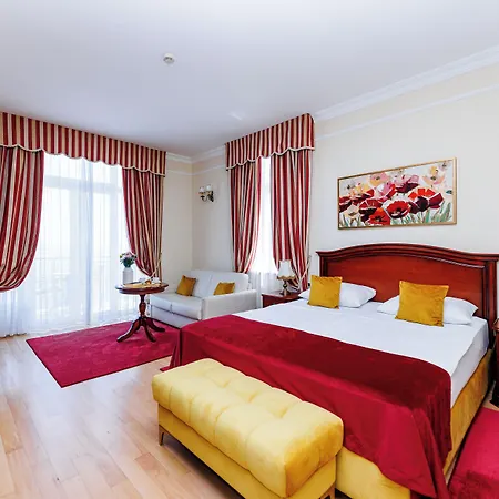 Hotel Savoy