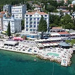 Savoy 4*